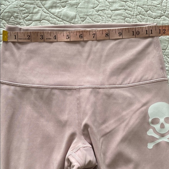 Lululemon x SoulCycle Skull Wunder Under High Rise Leggings Snow Wash Pink Sz 4 - Picture 10 of 15